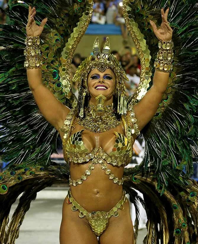 Rio 18. Рио карнавал. Вивиана Кастро карнавал Бразилия. Карнавал в Рио-де-Жанейро танцовщицы.