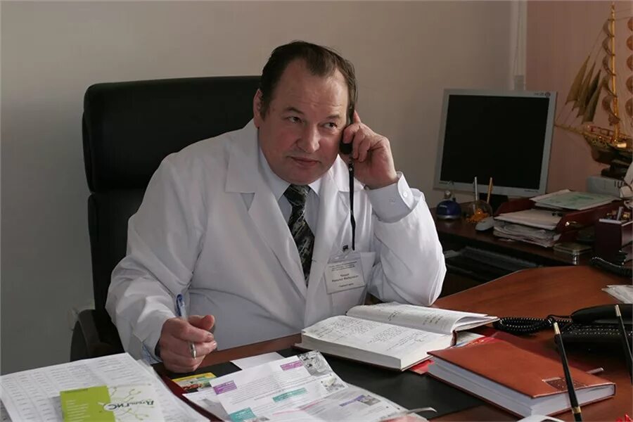 Главврач поликлиники 3