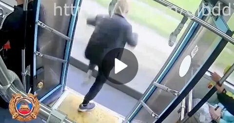 Пассажир вышел