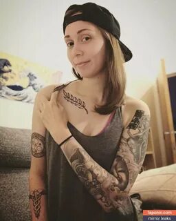 Evelien aka Gab Smolders aka eveliennellen aka evelienvanpelt Nude Leaks On...