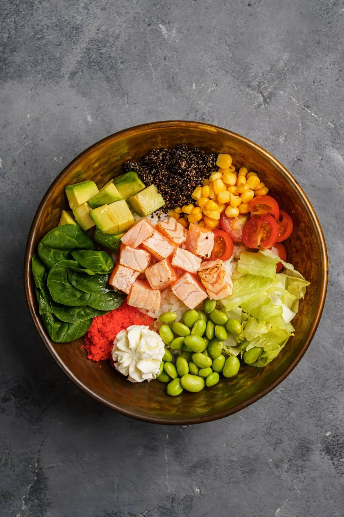 Греческая шаурма гирос. Чья еда. Сувлаки халуми. Грузия кухня харчо. Южная корея кухня панчан.