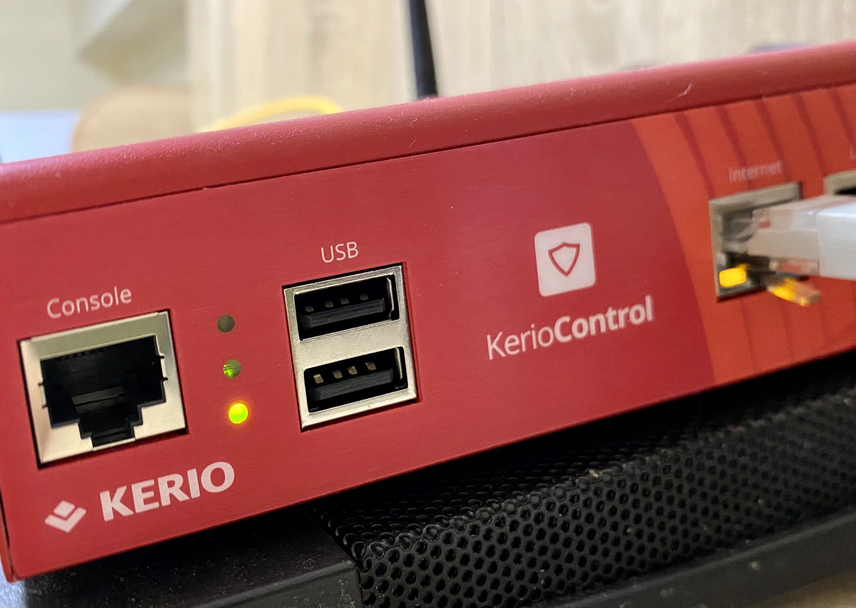Kerio connector. Kerio control box ng300. ng310 kerio. kerio control box 3000. kerio control железо.