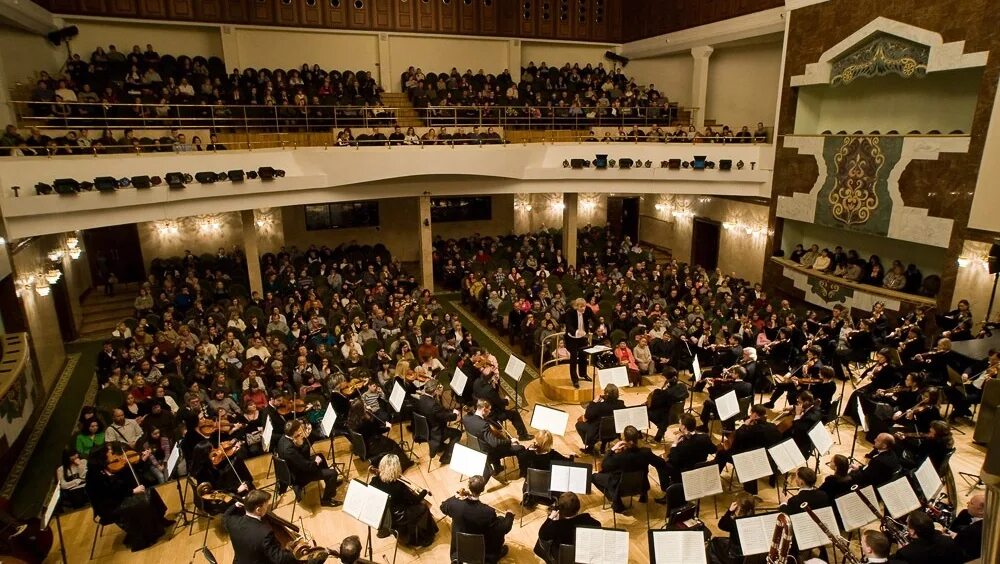 государственный большой концертный зал им. сайдашева зал. гбкз им с. гбкз сайдашева казань. гбкз им с.