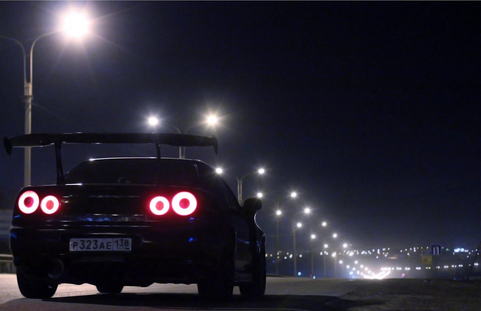 Nissan Skyline r34 ночью. Nissan Skyline r34 Night. Ниссан Скайлайн р34 ночью. Ниссан Скайлайн р34 в ночном городе.