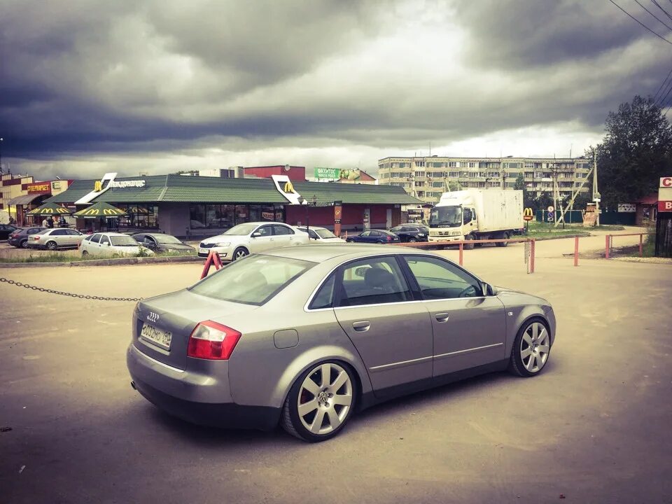 Audi a4 b8 роторы. Audi a4 r19. Audi s4 b8 r18. Audi a4 r18. Audi a4 rotor r18.