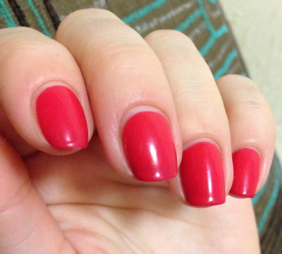 How to Do a Negative-Space Moon Manicure in Two Steps Nail designs, Nails, Manic