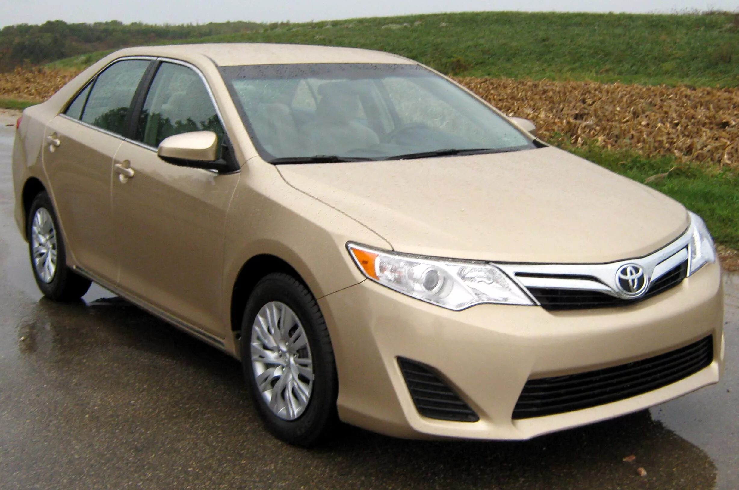 Toyota Camry 2012. Toyota Camry le. Toyota Camry 2012 le. Toyota Camry 2012 золотистый. Тойота камри приморский край