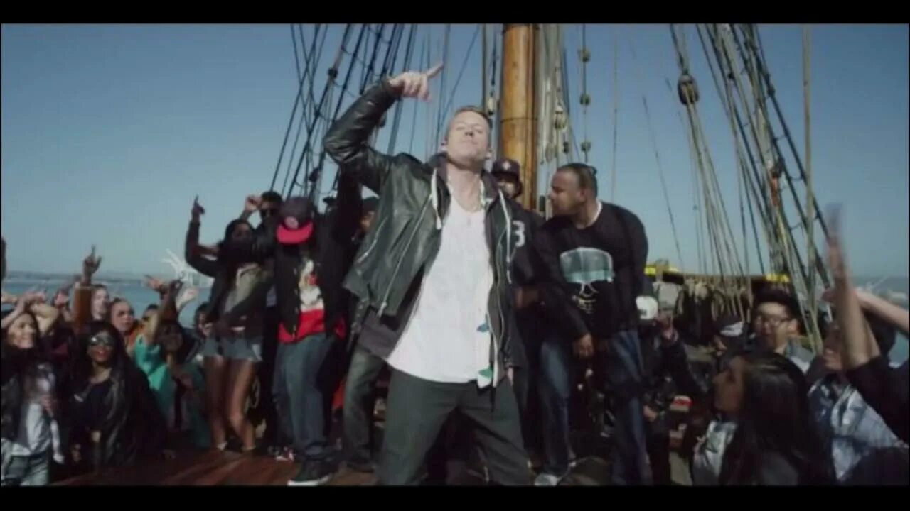 Macklemore can't hold us. Macklemore & Ryan Lewis, ray Dalton - can't hold us. Macklemore can't hold us остров.