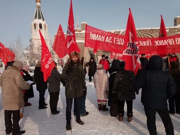Митинг. Митинг на красной площади 3 февраля. Новый год на красной площади мигранты. Митинг на красной площади 3 февраля. Красная площадь 2022.