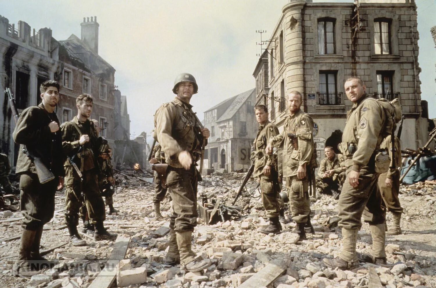 Private ryan. Спасти рядового Райана (1998). Спасти рядового Райана (1998) том Хэнкс. Спасти рядового Райана кадры.