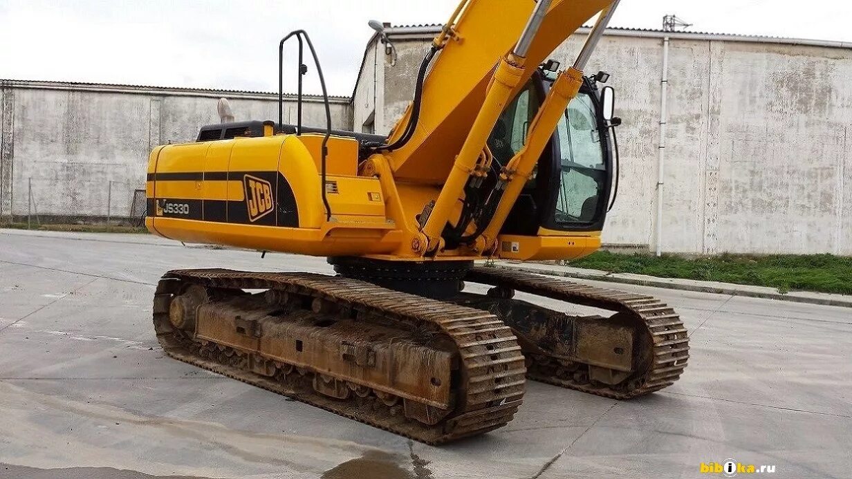 Гусеница jcb. Экскаватор jcb js 330. экскаватор 2009 года.
