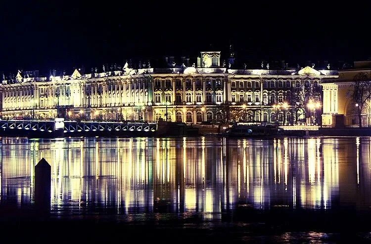 Санкт-петербург. Город санкт петербург эрмитаж. Зимний ночной санкт-петербург дворец. Санкт-петербург эрмитаж зимний дворец. Зимний дворец санкт-петербург ночью.