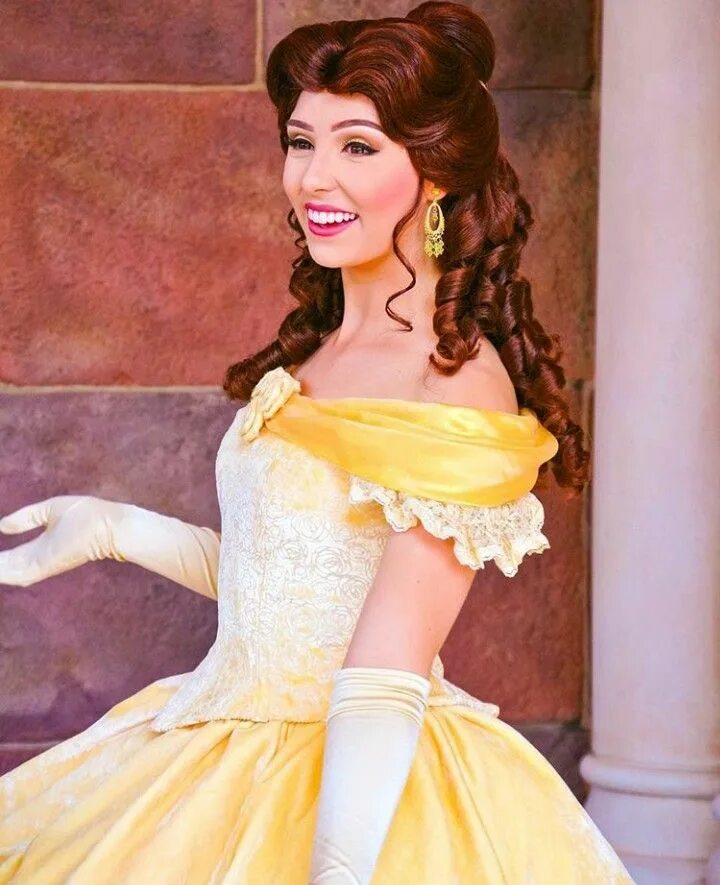 Принцессой внешний вид. Аврора дисней портрет. Внешность принцессы. Белоснежка дисней. Внешность принцессы.