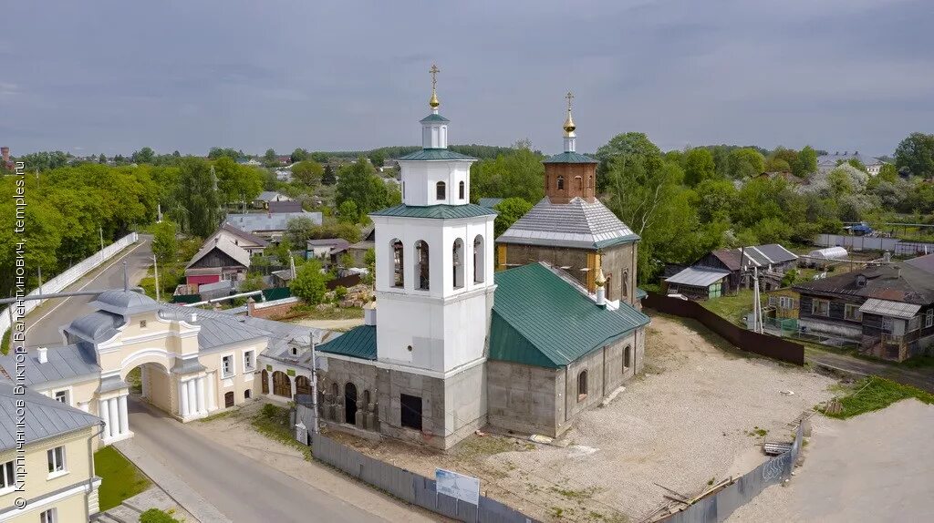 храм преображения господня в полотняном заводе калужской области. храм спаса преображения полотняный завод. храм преображения господня полотняный завод. церковь в полотняном заводе. полотняный завод 17 век калуга.