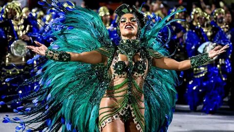 Қара леггинстердегі есектер