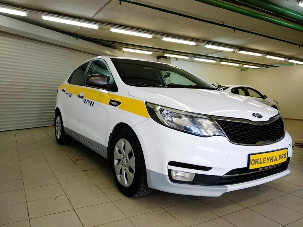 Киа рио 4 такси. Ниссан альмера такси. Фольксваген поло таксопарк такси. Киа рио 2021 под такси. Škoda octavia taxi.