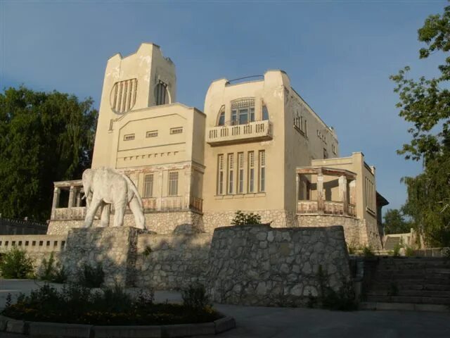 Дом со слонами график Дом со слонами в самаре фото