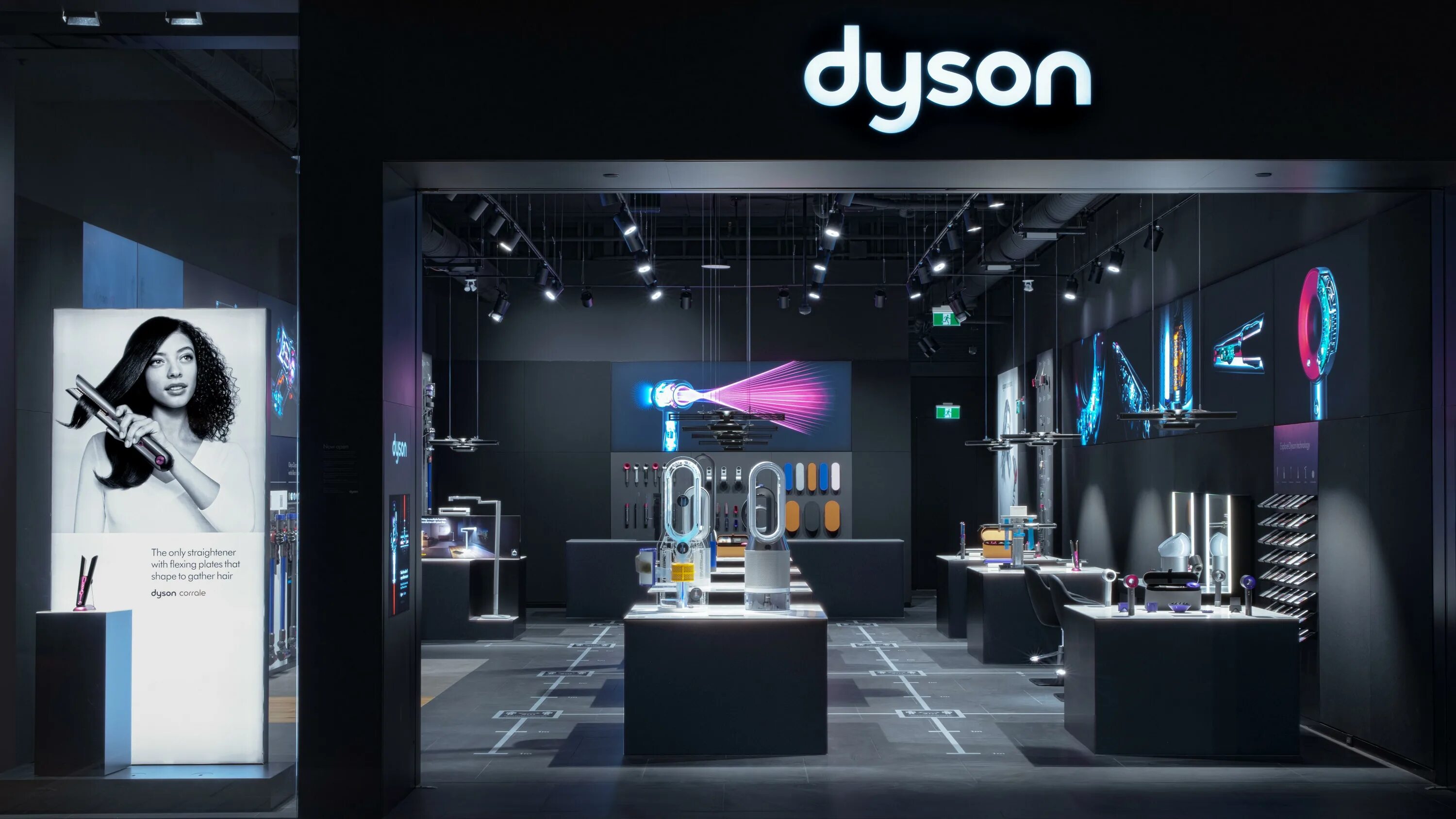 Дайсон поп. Shop-in-shop Дайсон. Dyson магазин. Магазин Дайсон в Москве. Dyson фото магазина.