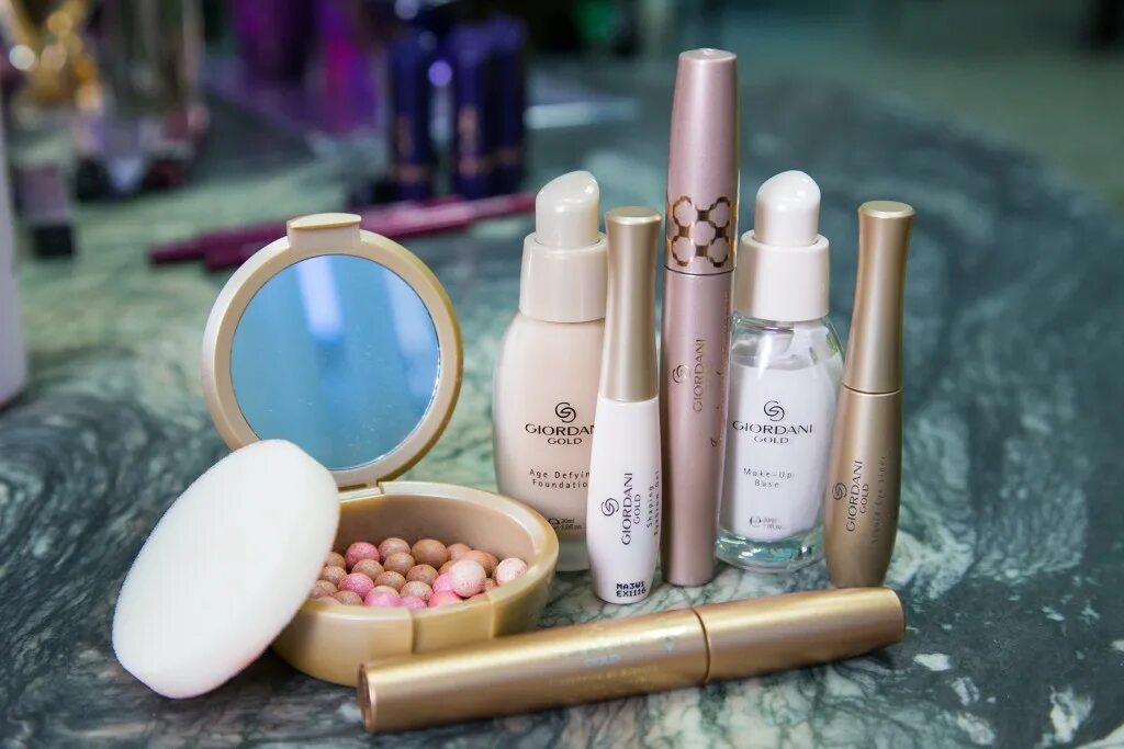 Косметика oriflame. Косметика орифлейм. Косметика oriflame. Косметика орифлейм. Орифлэйм новейдж крем набор.