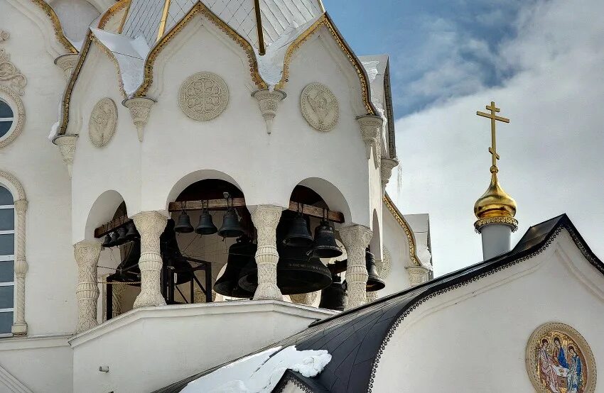Храм святых новомучеников и исповедников российских. Храм новомучеников и исповедников российских в бутово внутри. храм на бутовском полигоне внутри. храм новомучеников и исповедников российских в бутове фрески. храм в бутово новомучеников внутри.