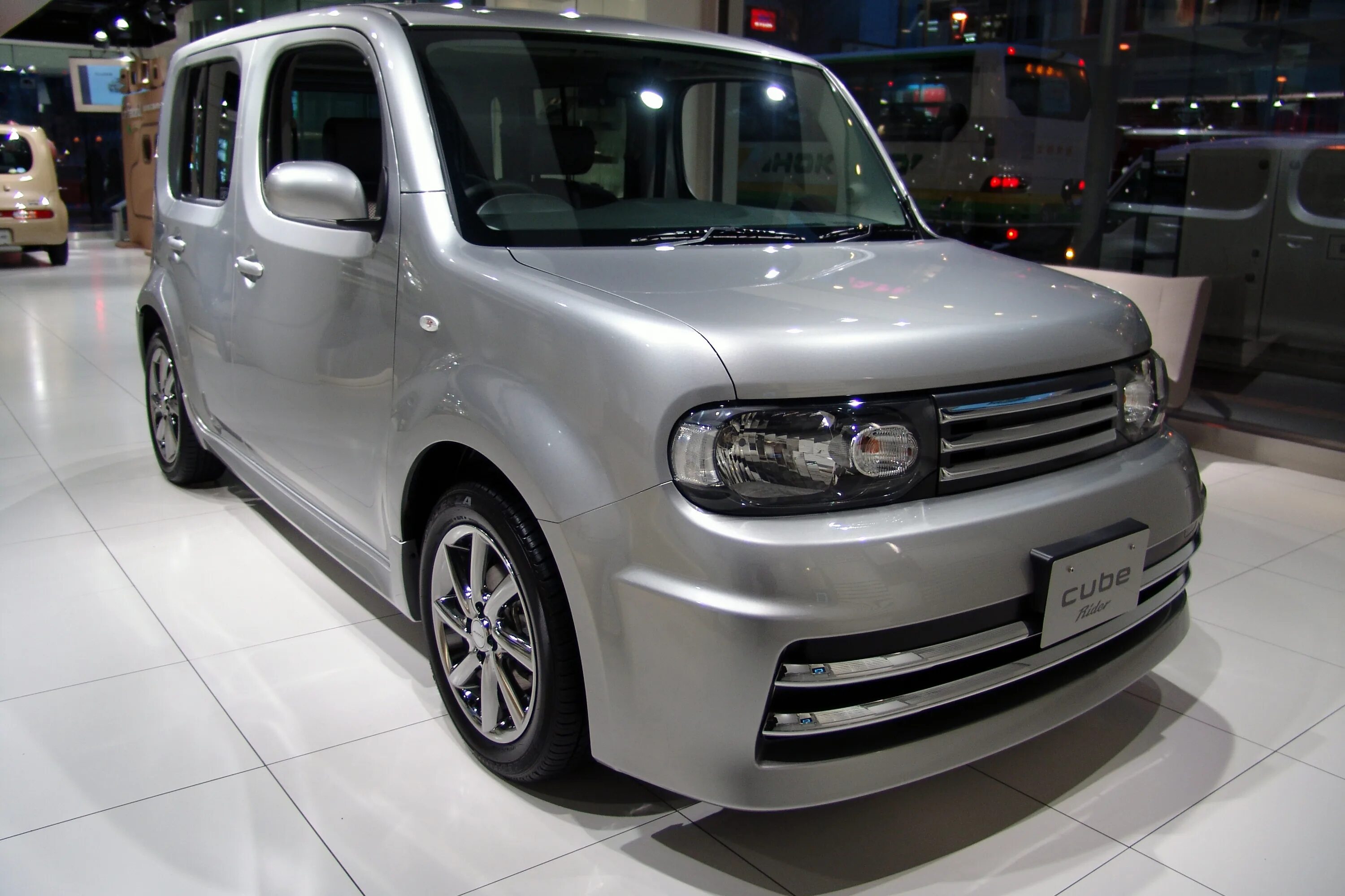 Ниссан куб 2017. Nissan Cube z12. Nissan Cube 2019. Nissan Cube 2020.