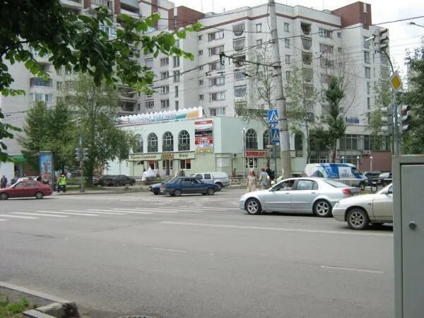 Улица возрождения вологда. Улица возрождения вологда 47 а. Новый век вологда. Новый век вологда. Лот в магазине.