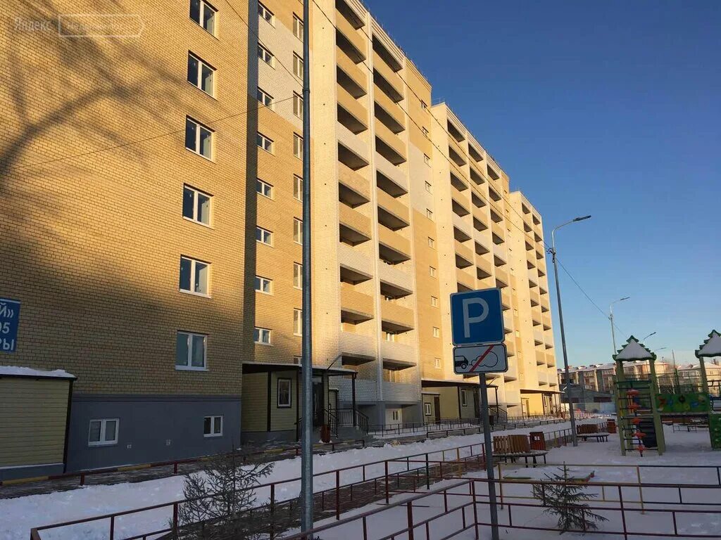 бостон браун стоун билдирг. нью йорк манхэттен кирпичные фасады. жк мещерский лес москва дворы. нью йорк бедфорд нью-йорк. многоэтажные дома.