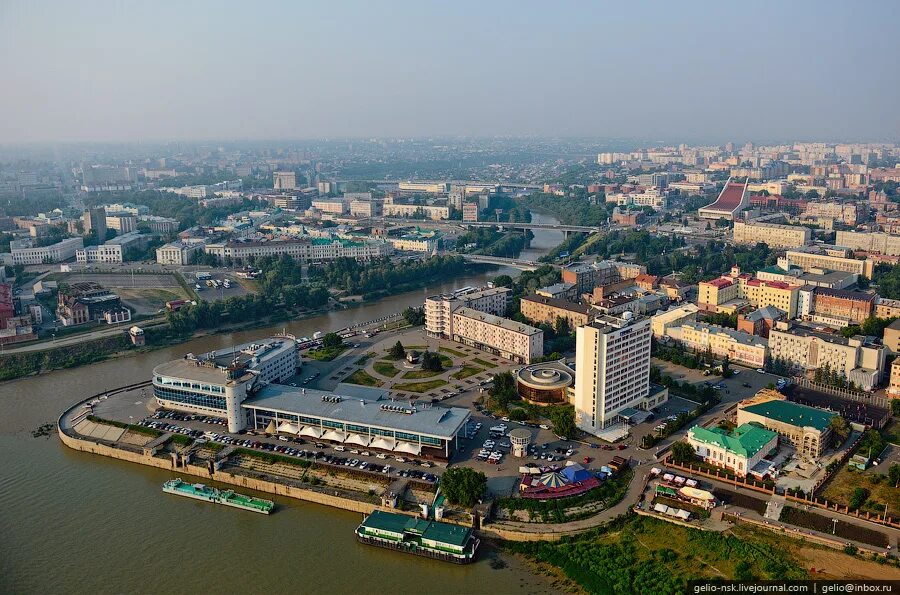 Город омск называют городом. Омск столица Сибири. Омск с высоты птичьего полета. Омск центр города. Город Омск с высоты.