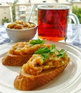 Бутерброды с кабачковой икрой