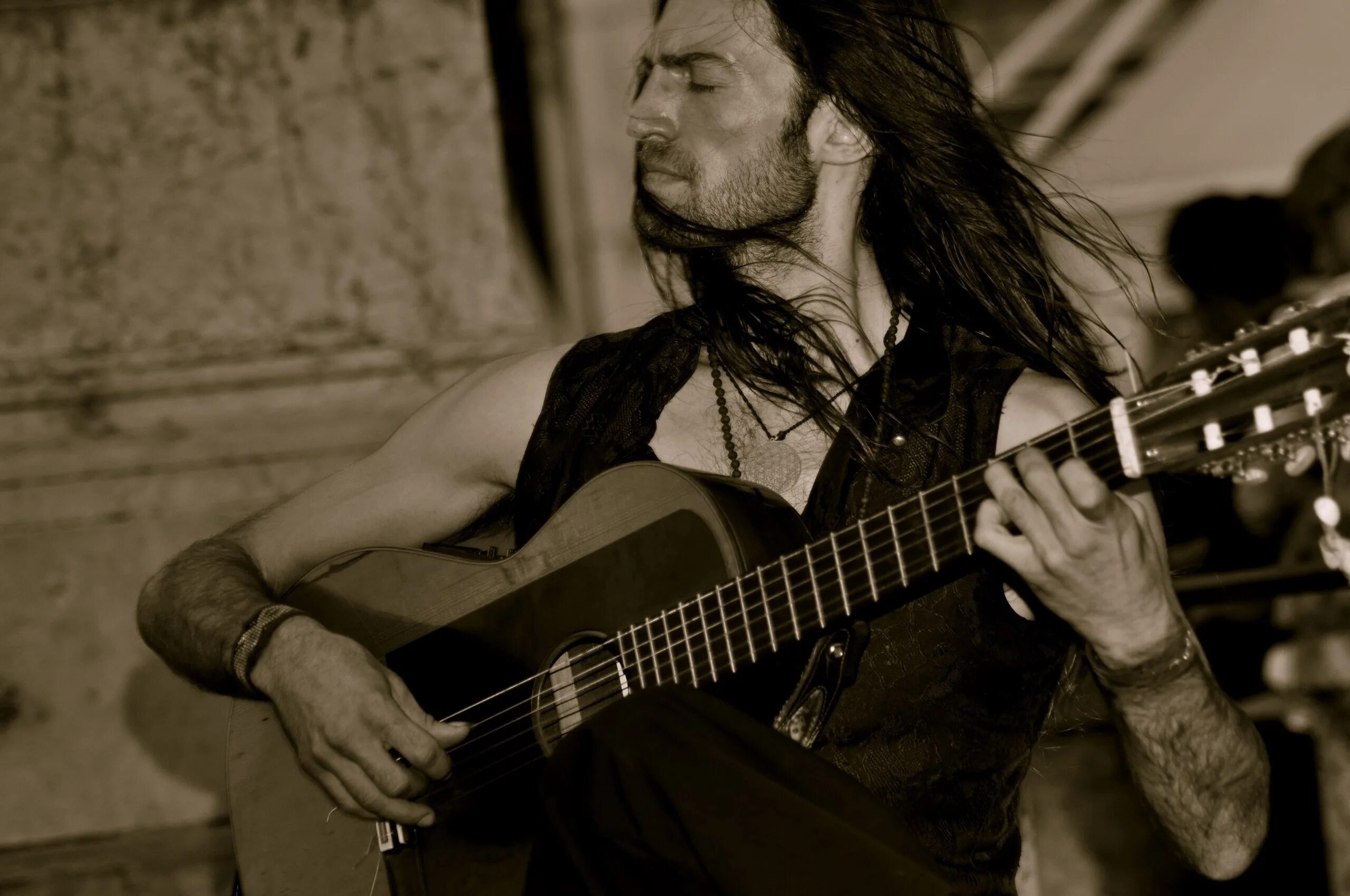 Эстас тонне в юности. Гитарист тони эстас. Эстас тонне биография. Estas tonne гитара. Гитарист тони эстас.