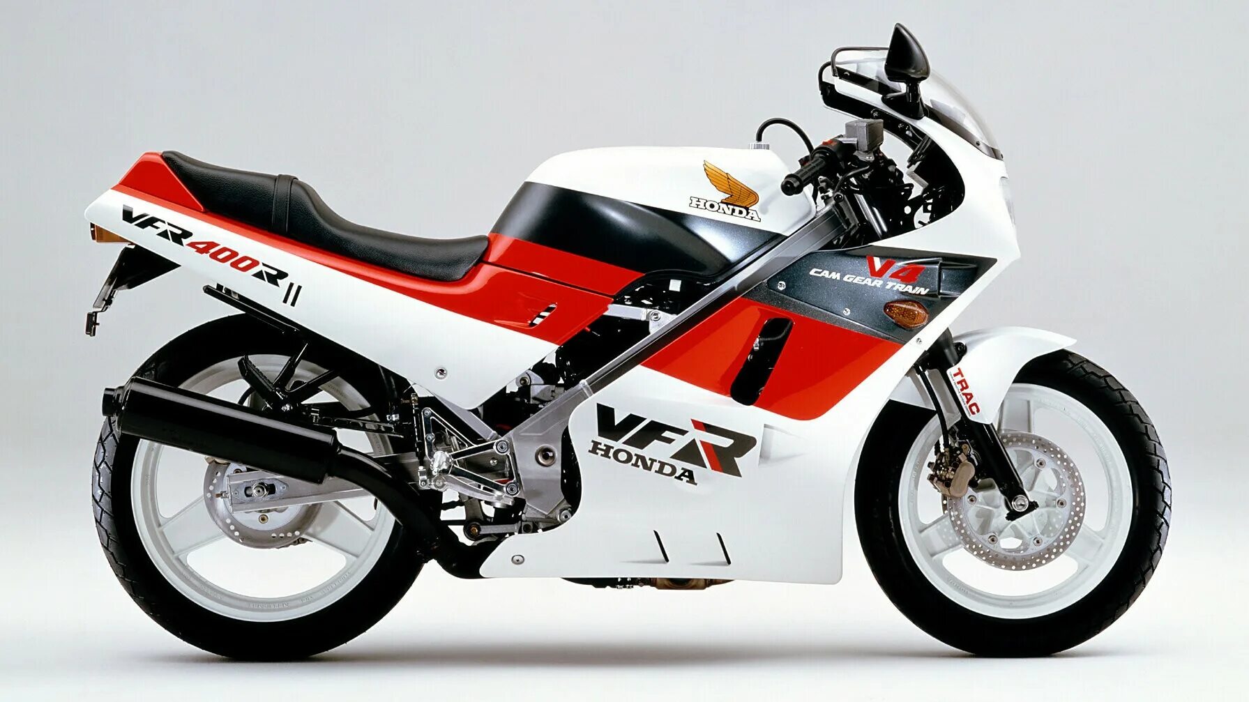 Honda высота по седлу. Honda vfr400r. Honda VFR 400 nc21. Honda vfr400r nc21. Мотоцикл Honda VFR 400 R.