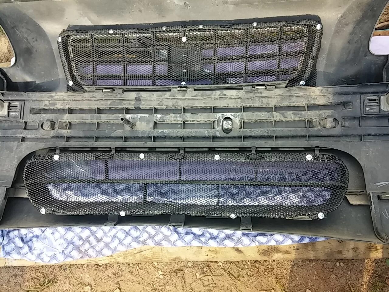 Сетка в решетку радиатора - Volvo XC90 (1G), 2,4 л, 2012 года тюнинг DRIVE2