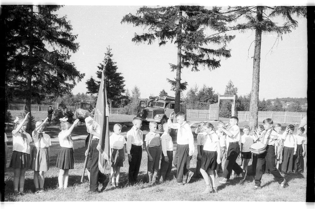 Пионерский лагерь Орленок. Пионерский лагерь орлёнок Краснодарский край. Пионерский лагерь Орленок Поливаново. Пионерский лагерь Орленок СССР. История лагеря орленок