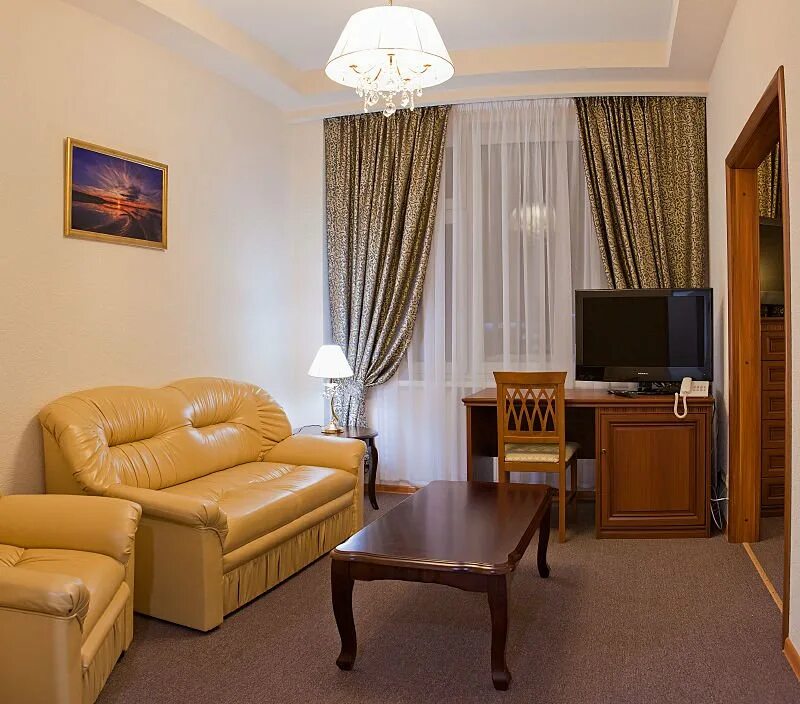 Проспект мира, 42/1, сургут. Бц формат арзамас. Бизнес отель сургут мира 42. Сити центр сургут гостиница. Гостиница бизнес отель сургут.