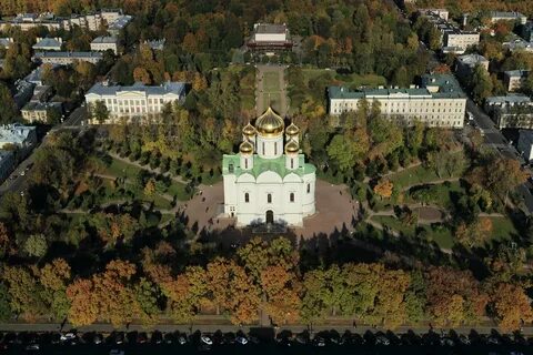 Площадь в пушкине