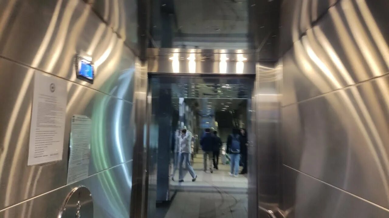 Упавший лифт в москва сити. Лифт кмз протон. лифт в москва сити. скоростной лифт в москва сити. мост багратион.
