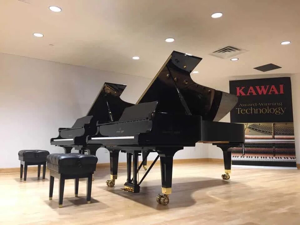 Бана рояль. Пианино галерея. Галерея фортепьяно. Рояль Kawai концертный. ТРК галерея фортепьяно.