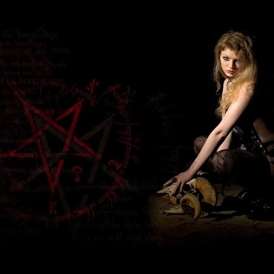 Девушка с пентаграммой. Готическая мистика. Сатанинские девушки обои. Мистика оккультизм. Загадочный характер