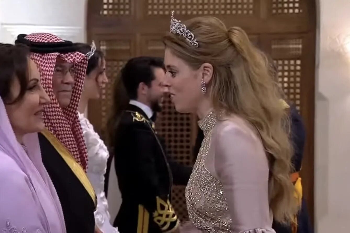 Свадьба в Иордании наследного принца. Свадьба наследного принца Иордании Хусейна. Свадьба принца Хуссейна и раджвы Аль Саиф. Свадебный прием принца Хусейна. Выйти замуж за наследного принца