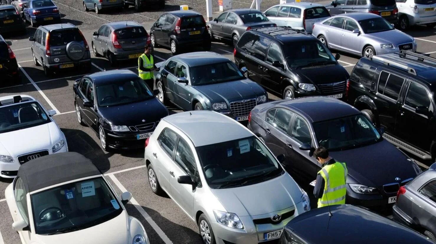 Ввоз автомобиля в россию с 1 апреля. Машины России. Автомобили из за рубежа. Растаможивание машины. Растаможка автомобиля.