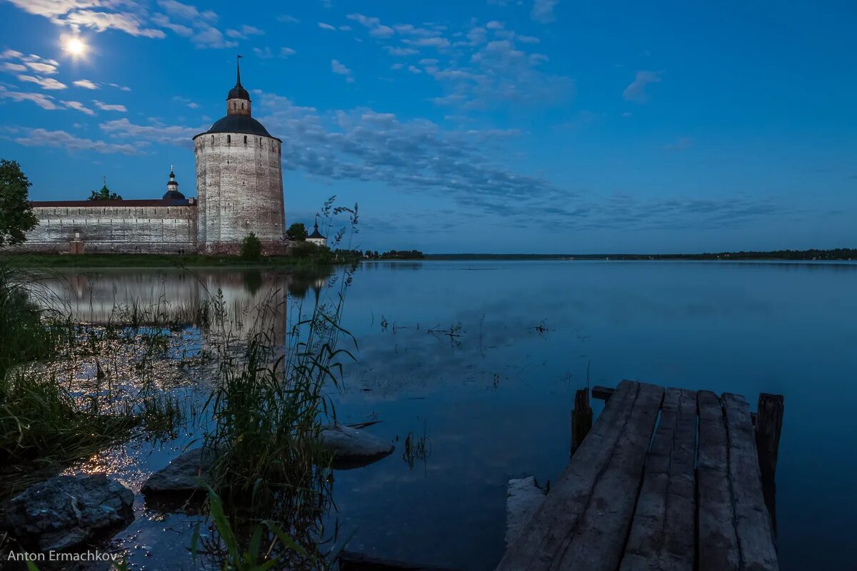вологда лето ночь. север россии белые ночи. спасо-прилуцкий монастырь в вологде. спасо-прилуцкий димитриев мужской монастырь вологда. ферапонтово озеро около монастыря.