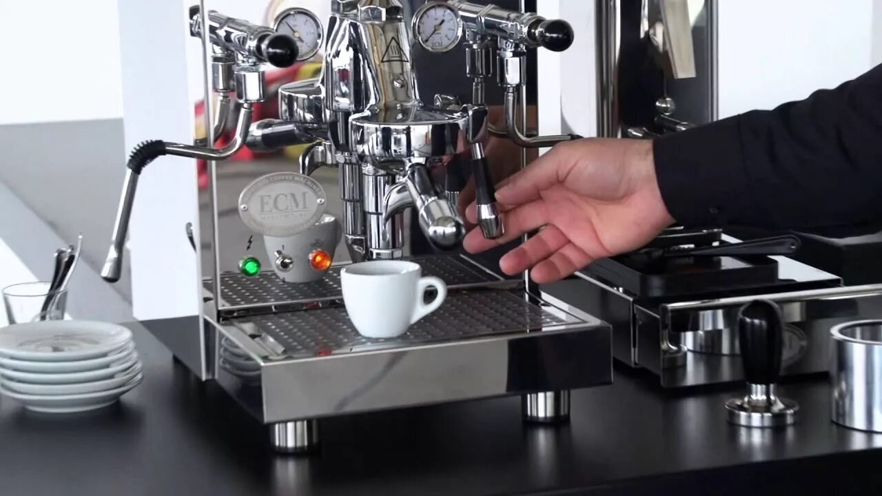 Кофемашина ECM. Rancilio Silvia Pro комплектация. Ремонтирует кофемашину. Ремонт кофемашины. Кофе ремонт кофемашин