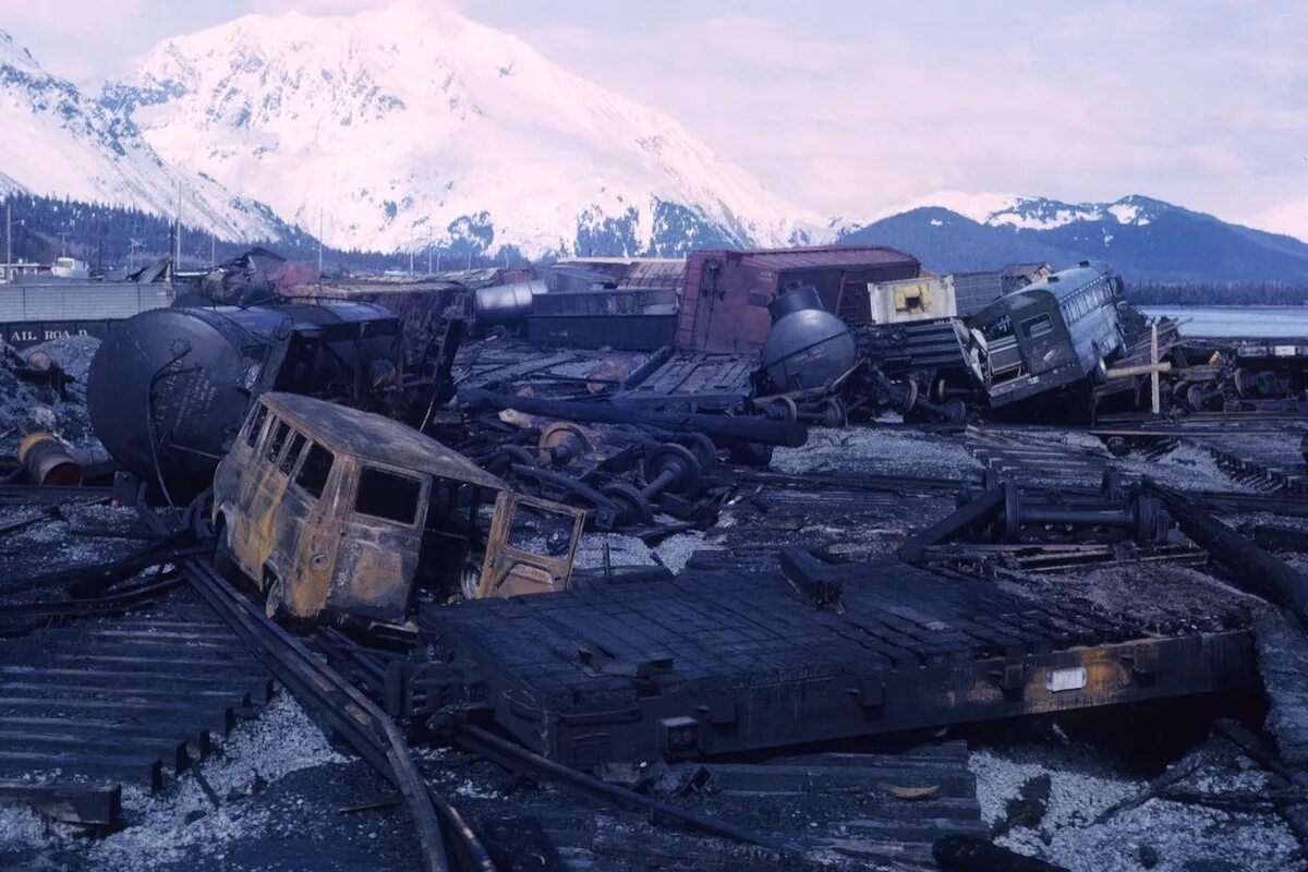 Что произошло в 2000 году. Аляска, США – 28.03.1964 ЦУНАМИ. Землетрясение в Аляске в 1964 году. Землетрясение в Аляске США 1964.