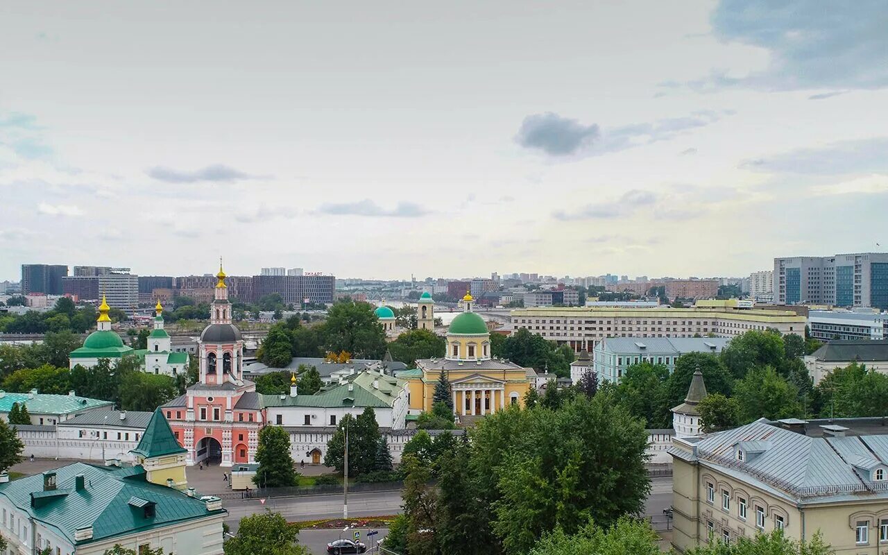 В каком году появился московский. Площадь Чайковского Вологда. Центр Чайковского в Москве. Безымянная площадь в Москве. Москва возникла.