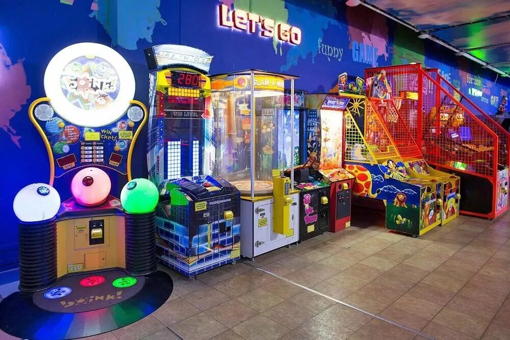 Ролл Холл игровые автоматы. Детские игровые автоматы. Игровые автоматы для детей. Игровые аппараты для детей.