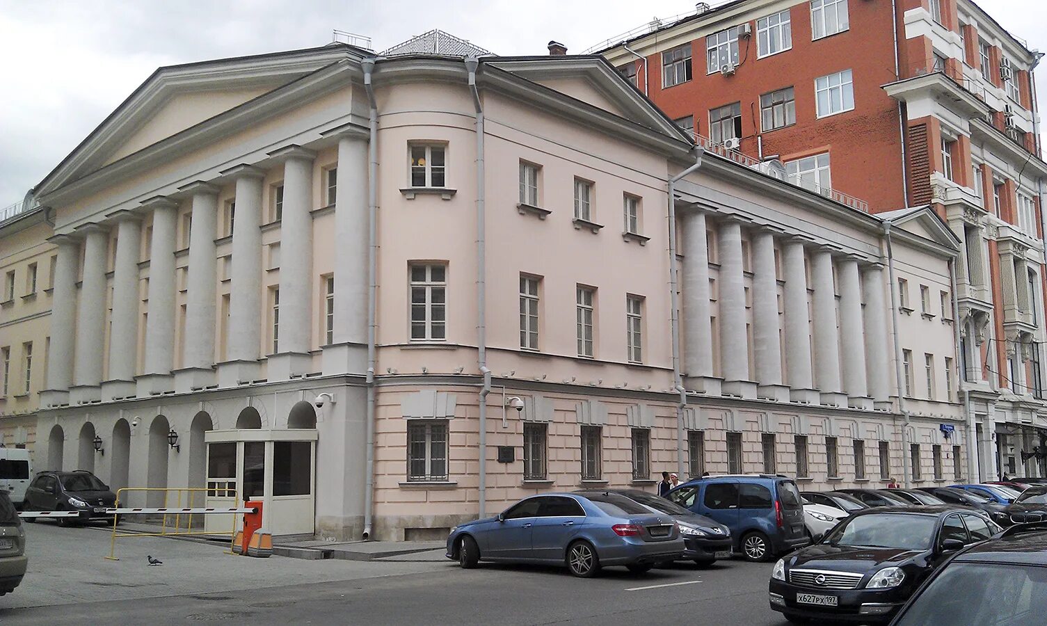 Главный дом усадьбы кожиных москва. 46/17, стр. Столешников пер. Георгиевский переулок троекуровские палаты. Главный дом москвы.