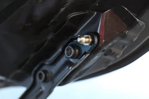Газовый упор шкода а7