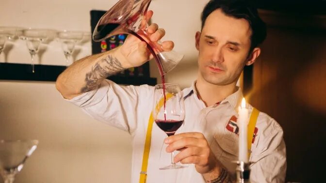 Симпл вайн дегустации. Сомелье филипп плотников. Отель гранд сомелье. Мастер класс сомелье. Сомелье тула.