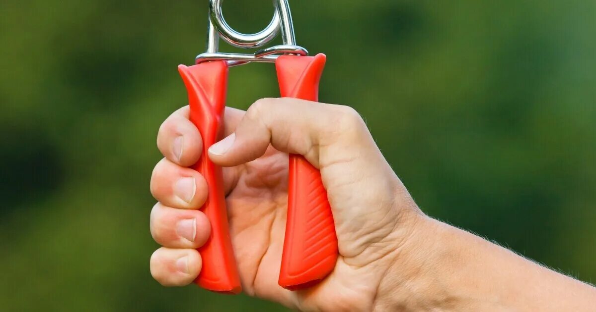 эспандер hand grip. кольцо-эспандер vega-221. эспандер кистевой мышцы. как сжимать эспандер. эспандер кистевой 350 lbs.