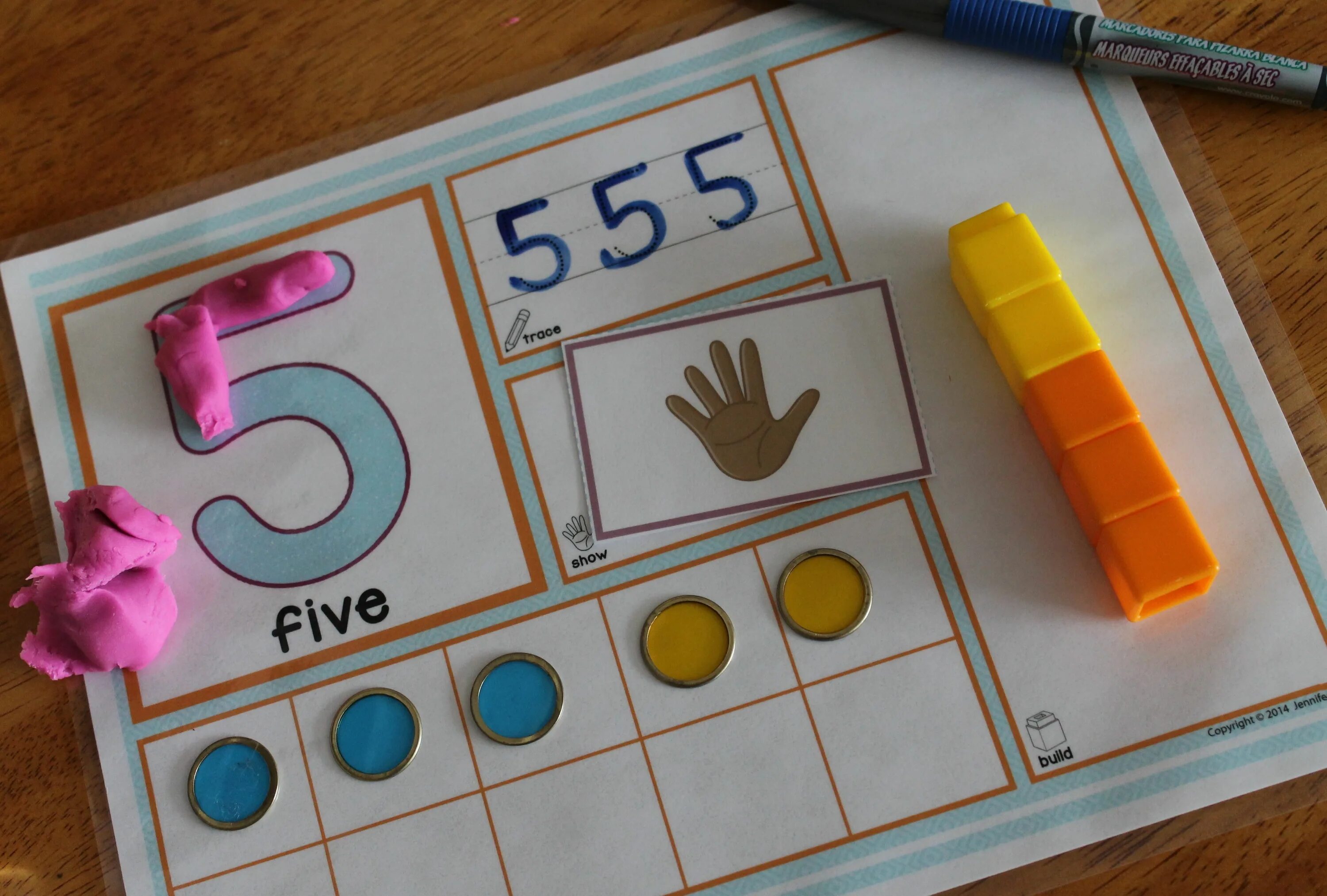 Игра цифры в детском саду. Игры на изучение цифр. Пособие для изучения цифр. Поделка на изучение цифр для детей. Пособие своими руками для изучения цифр.